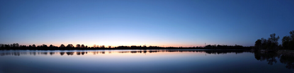 Sonnenaufgang am Langwieder See