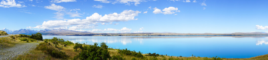 Fototapeta na wymiar Stunning Panorama of the Lake Pukaki - New Zealand