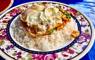 タイ料理　ガパオライス