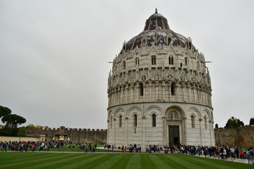 leaning tower