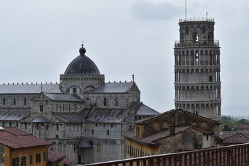 piazza dei miracoli pisa