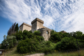 Fototapeta na wymiar albornoz fortress on the hill above narni
