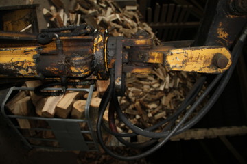 Forestry yellow hoist pliers marchine