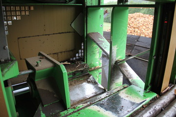 Naklejka premium Warming wood industry powerful log splitter 