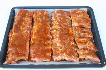 Schweinerippchen mariniert. Spare Ribs.