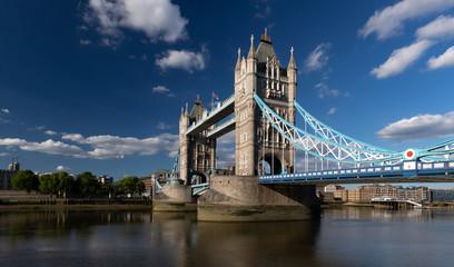 Fototapeta na wymiar A beautiful view of Tower Bridge and river Thames on a sunny day as seen from Southwark, London, United Kingdom.