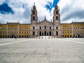 Fototapeta na wymiar Palácio Nacional de Mafra oder Nationalpalast von Mafra, Mafra, Portugal