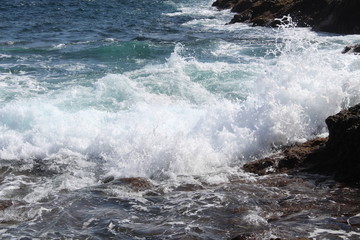 Wellengang an der Küste