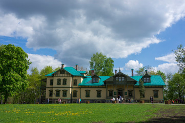 Fototapeta na wymiar Manor-Park complex - Loshitsa Park, Minsk