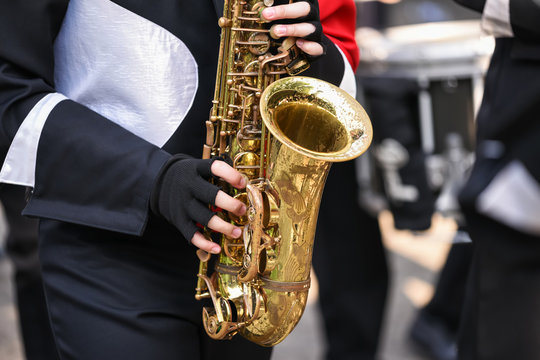 marching band with horn instrument