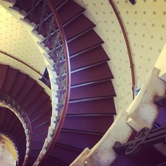 treppenhaus gewundene treppe