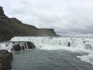 wasserfall felsen k&uuml;ste island