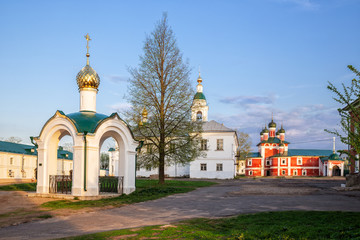 Fototapeta na wymiar Epiphany Monastery in Uglich