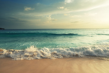 Obraz premium perfect sunset on Seychelles beach
