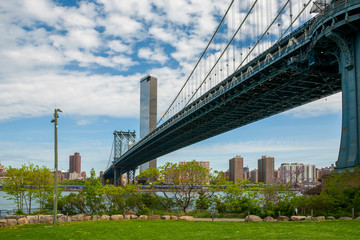 Manhattan bridge over the East river