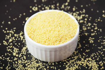 A bowl with crushed maiz