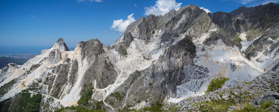panoramic landscape of white marble quarries of Carrara in 

the Apuan Alps. Colonnata, Massa Carrara district. Tuscany, Italy