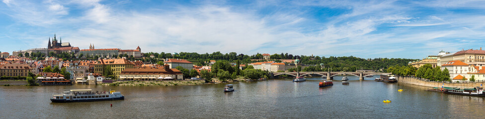 Fototapeta premium Panoramic view of Prague