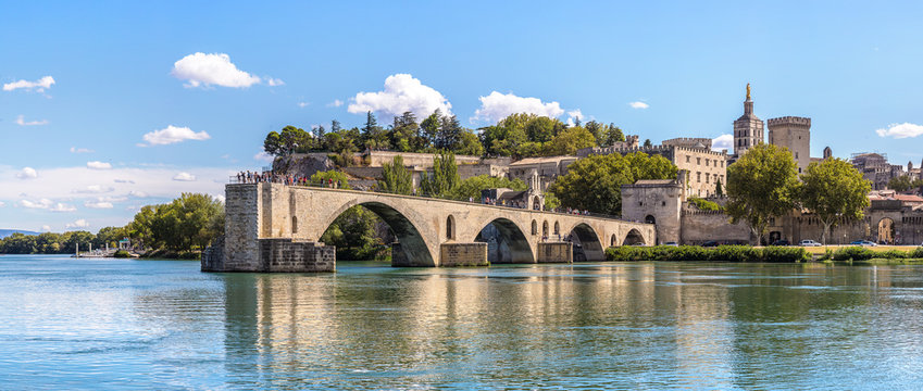 Saint Benezet bridge in Avignon