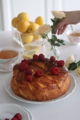 apple pie with raisins and nuts