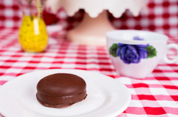 cake, towel, coffee, gingerbread, bread, honey, sweet, food, brown, dulce de leche, chocolate, yellow, tea
