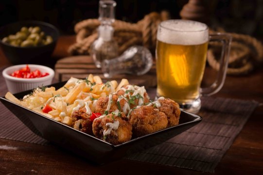 Por&ccedil;&atilde;o de frango com batata