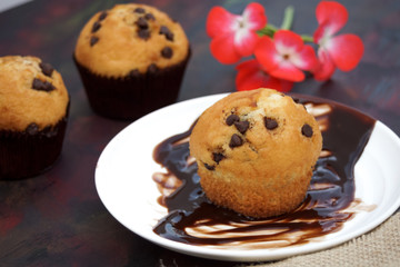 muffins with chocolate sauce