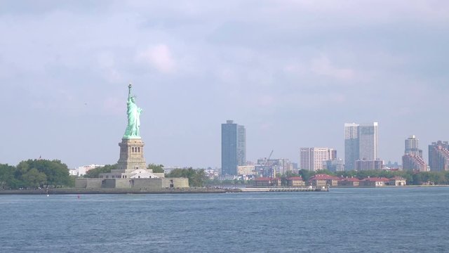 Jersey City Skyline With Statue Of Liberty in 4K Slow motion 60fps
