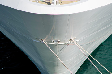 MSC Cruises Kreuzfahrtschiff im Hafen von Barcelona, Spanien - MSC Cruises Cruiseship or cruise...