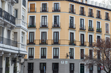 Fototapeta na wymiar Facades of Madrid