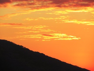 日本の田舎の風景　12月　夕焼雲