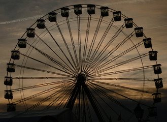 Ferris wheel at sunset with great contrast