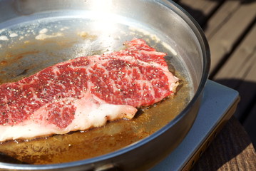 Baking sirloin steaks for camping meals
