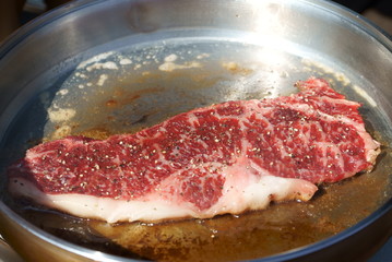 Baking sirloin steaks for camping meals