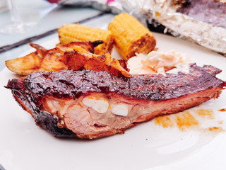 BBQ SPARE RIBS WITH SWEETCORN