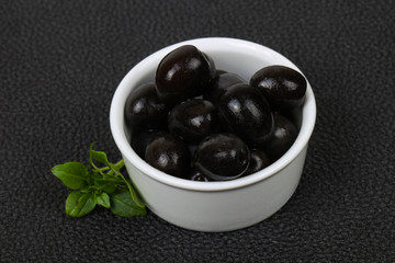 Black olives in the bowl