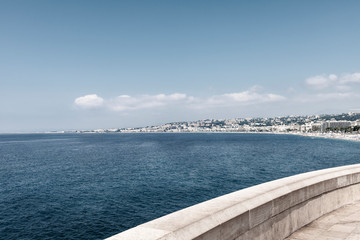 Vue panoramique sur la baie des Anges