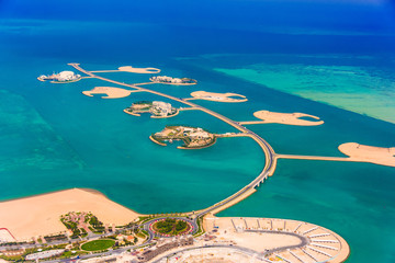 Aerial view of Isola Dana in the Pearl of Qatar in Doha, Qatar - obrazy, fototapety, plakaty