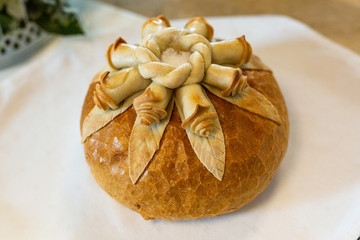 Weselny chleb. Powitanie chlebem i solą