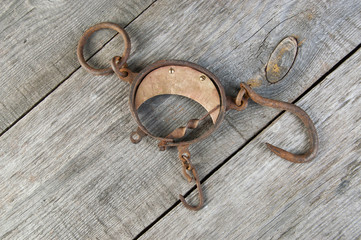 Antique brass iron rusty hand scales with hooks