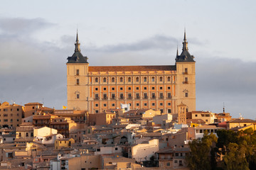 Fototapeta premium zoom del Alcazar de Toledo foto tomada desde el mirador del Rey 