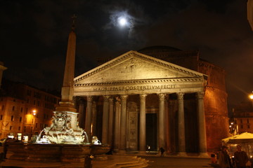 Fototapeta na wymiar Night Roman city street view. Italy and italian monuments. Pantheon with fountain