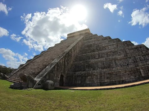 Chichen Itza pyramid, Mexico