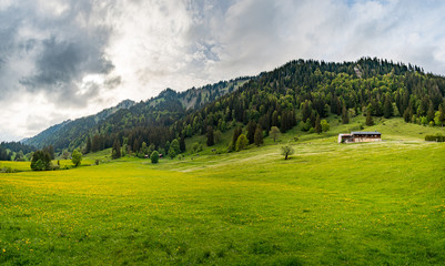 Fototapeta na wymiar The beautiful Gunzesried valley