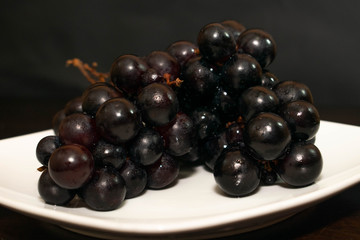 uvas oscuras 