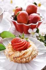 mini tartlet with cottage cheese and strawberry and fresh fruits