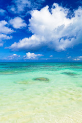 Fototapeta premium 来間島・長間浜の美しい海