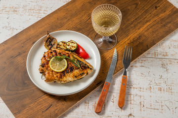チキンのグリル　 iron pan and herb roasted chicken