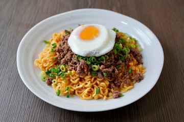汁無し坦々麺