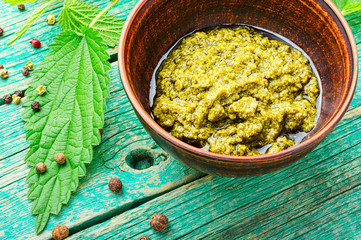 Nettle summer sauce